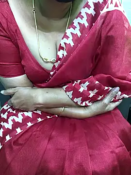 Snapshot of niiveditha chatting on September 16, 3:42 pm niiveditha online show from September 16, 3:42 pm