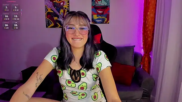 Daphne Jhons online show from January 12, 8:08 am