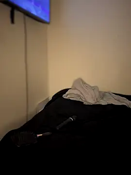 Laura-Khalifa online show from November 23, 7:00 am