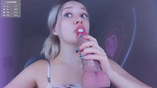Snapshot of _chatur_babe chatting on October 19, 8:33 pm  chatur babe online show from October 19, 8:33 pm