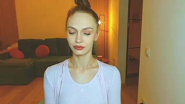 Lady Sunshine  online show from November 18, 9:10 am