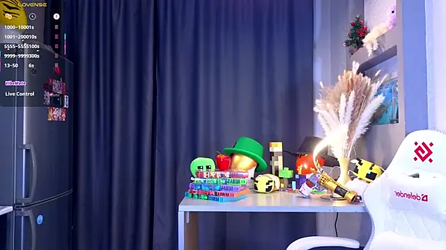 Hisoka akerley online show from September 18, 5:33 pm