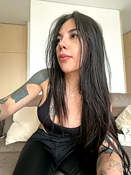 KarolVega- online show from December 3, 6:43 pm