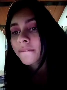 CHLOE ISABELL online show from December 21, 3:22 am