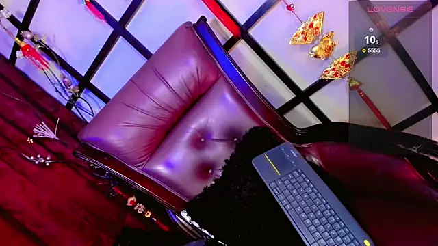 emelly horny  online show from March 28, 7:46 pm