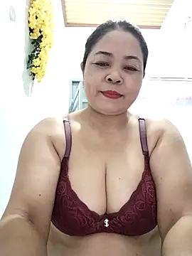 Baby-bigtits2024 online show from November 18, 10:16 am