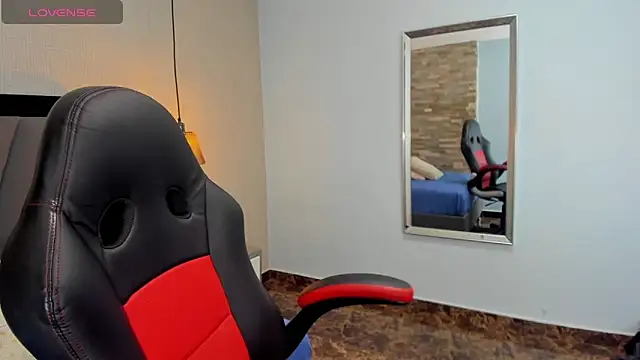 MELINAMARTINS online show from January 10, 8:35 pm