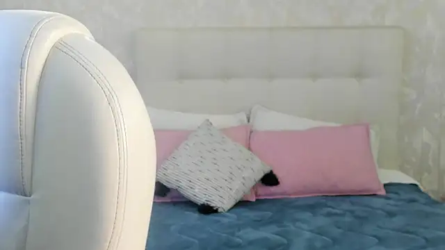 sara sharma  online show from October 22, 4:45 pm