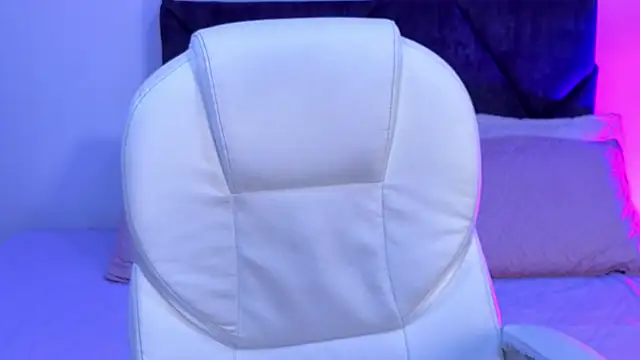 sara sharma  online show from October 3, 2:33 pm