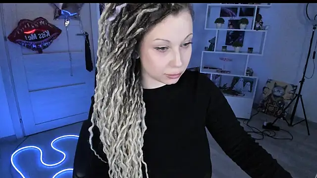 HoneySallyMoore online show from February 21, 2:40 pm