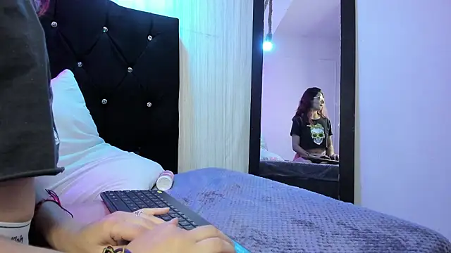 nicky angel1 online show from March 7, 9:00 pm