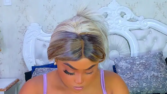 TianahGlow online show from November 12, 8:40 pm