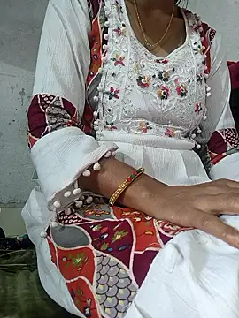 lovely----bhabhi online show from January 14, 3:00 am