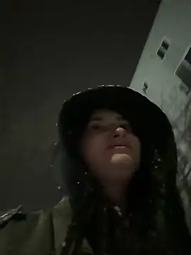 lunalovelee online show from January 18, 4:36 pm