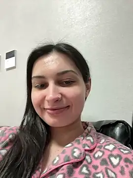 lunalovelee online show from February 19, 2:49 pm