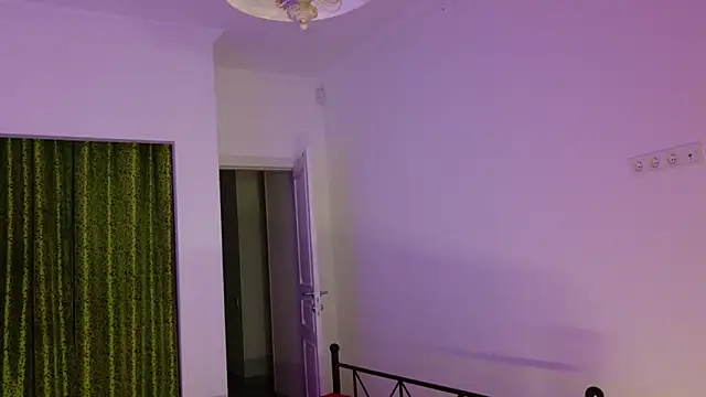 RaileReed online show from November 17, 3:13 pm