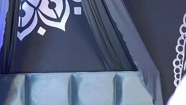 Arii moon online show from October 27, 7:41 pm