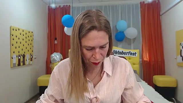 TessaDaybreak online show from September 24, 6:34 am