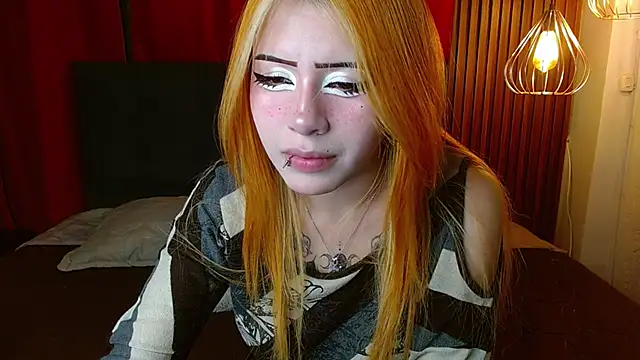 fyreandfox  online show from April 9, 8:47 pm