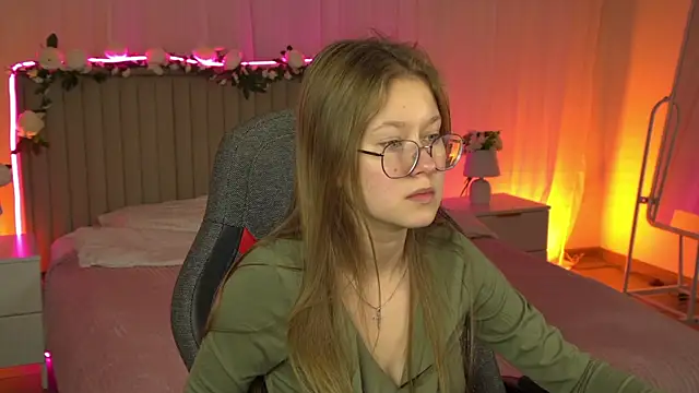 EveMundie online show from November 17, 6:25 am