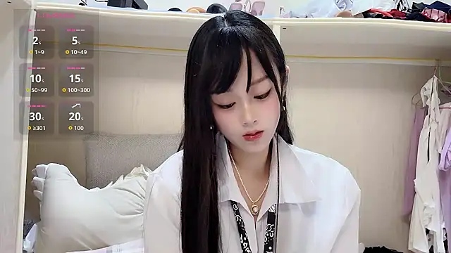 yueyue2003 online show from June 16, 12:28 pm