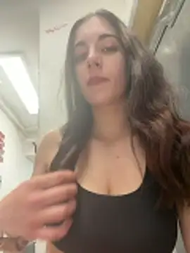 sexymelli18 online show from May 28, 1:09 pm