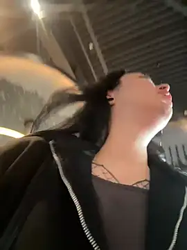 AlishaOfThorns online show from February 18, 5:17 am