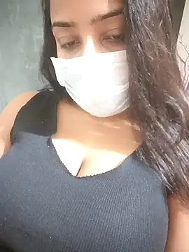 COZY ROZI online show from December 3, 5:04 pm