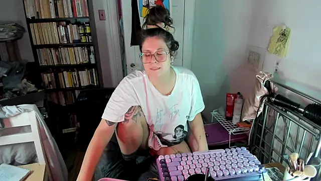 Rosiee69  online show from November 27, 10:56 pm