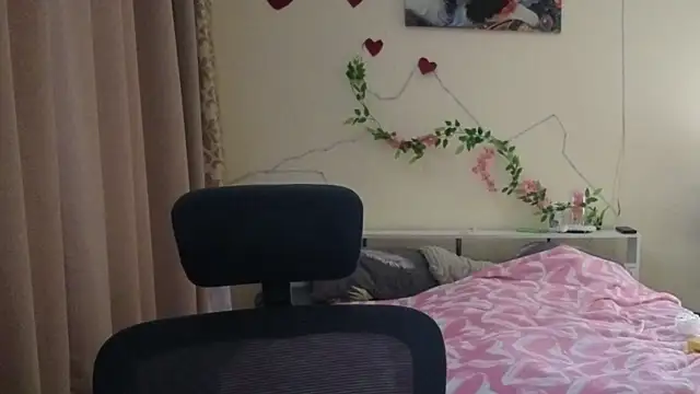 boozekirs  online show from March 11, 3:22 am