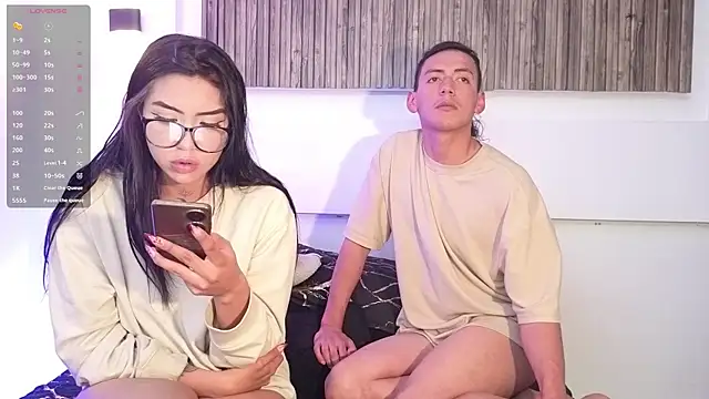 Snapshot of aron_and_paula chatting on September 17, 5:16 am aron and paula online show from September 17, 5:16 am