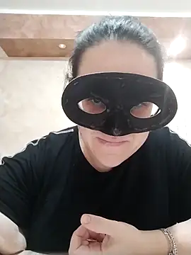 Dolcecurvy online show from September 26, 1:20 pm