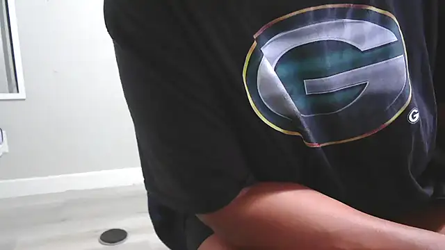 Queenanitadix online show from March 21, 3:17 pm