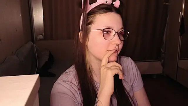 milliedoll online show from March 15, 1:57 pm