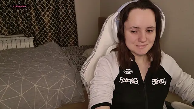 Luna Loveee online show from February 1, 3:49 am