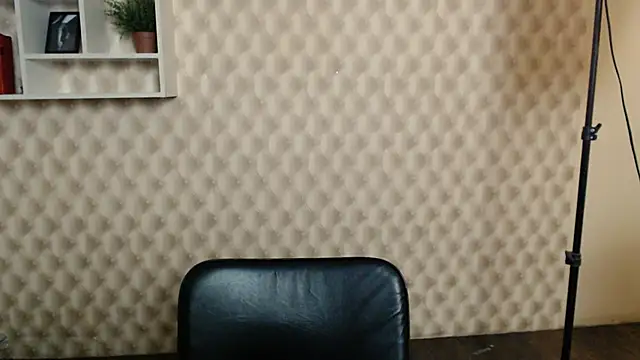  MiaAngell online show from October 20, 4:10 pm