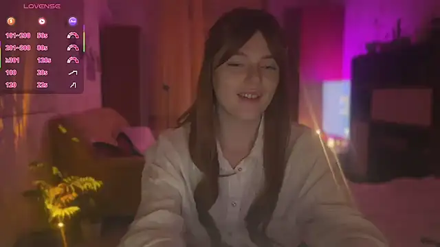 CherryRed Girl online show from November 24, 12:01 am