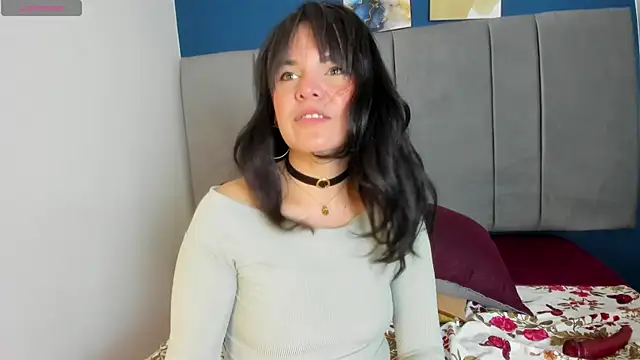 laura hotties online show from October 9, 1:37 pm