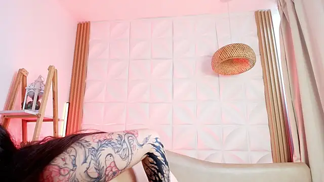 DaphneGlas online show from October 1, 1:27 pm