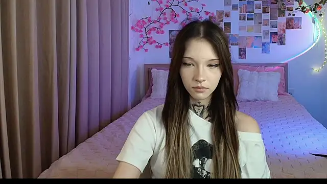 mefwhore online show from April 17, 11:12 am