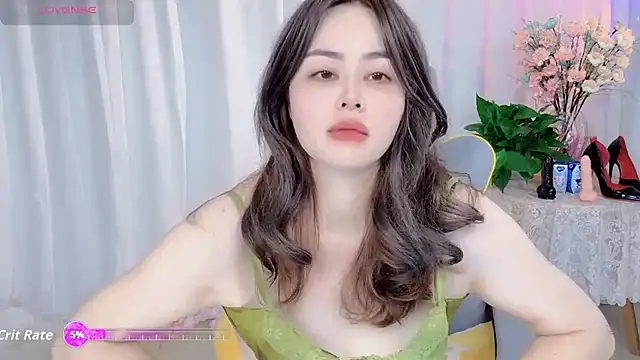 weiwei160 online show from April 11, 6:30 am