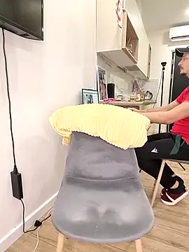  KissMyAss  online show from April 13, 8:09 pm