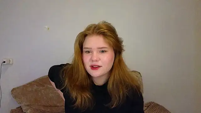 LaseyMoon online show from February 16, 4:12 am