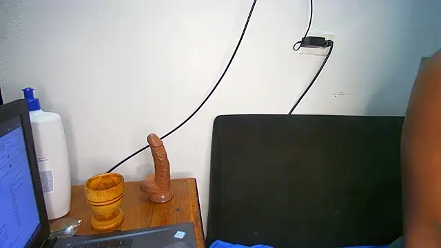 alisha boes online show from February 26, 1:26 am