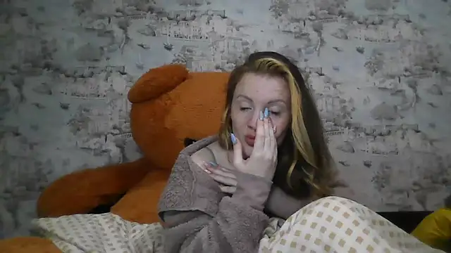 Eveline May online show from October 23, 3:29 pm