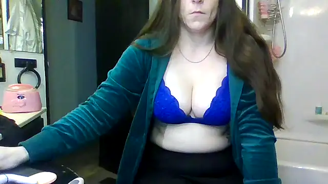 Snapshot of mrstoxox4594 chatting on October 10, 9:09 pm mrstoxox4594 online show from October 10, 9:09 pm