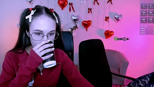 doll vey online show from February 16, 8:09 pm