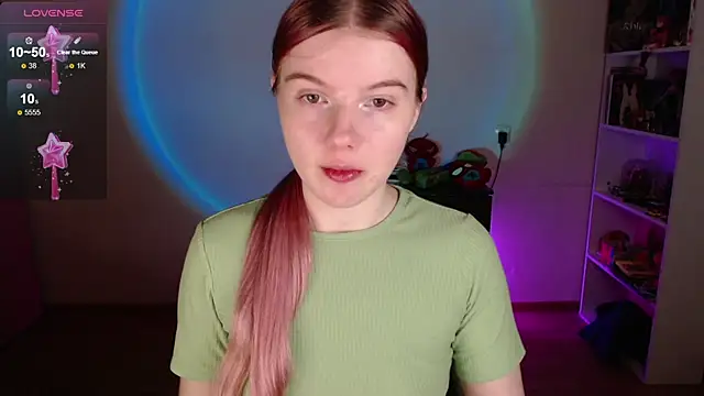 Strawberry juli online show from December 20, 1:26 pm