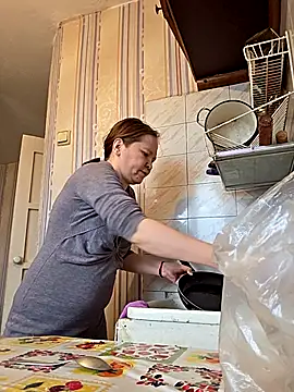 -Kathrine kit- online show from November 16, 8:38 am