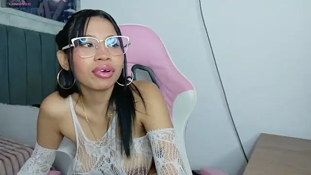Snapshot of Aida_princess chatting on October 20, 11:19 pm Aida princess online show from October 20, 11:19 pm